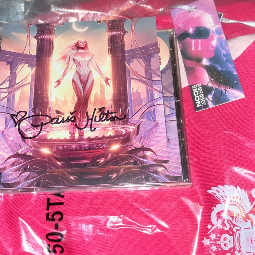 🌟Infinite Icon Official Merch Bundle - Picture 7 of 9
